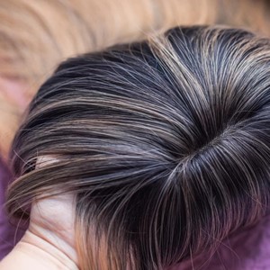 Prótesis capilares: cómo colocarlas y cuidarlas correctamente